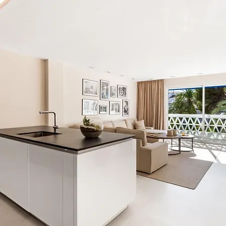 Apartamento Lujoso De 2 En Banús Marbella